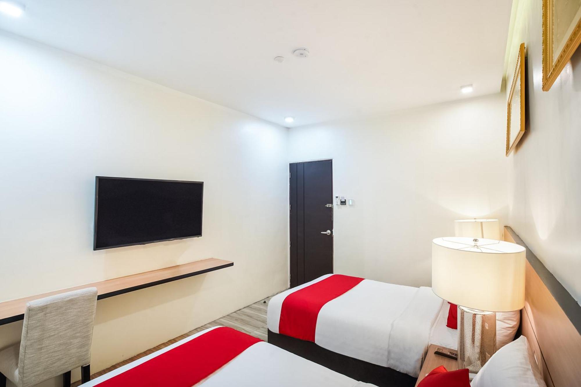 Oyo 489 Casa Mia Hotel Suites General Santos City Екстериор снимка